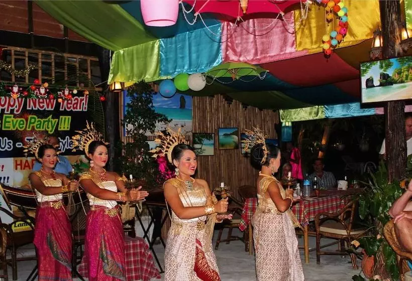 호텔 Lanta Pavilion Resort