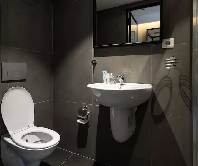 ホテル Pesa Suites