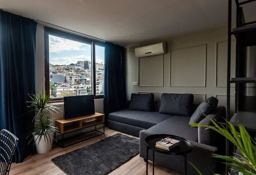 ホテル Pesa Suites