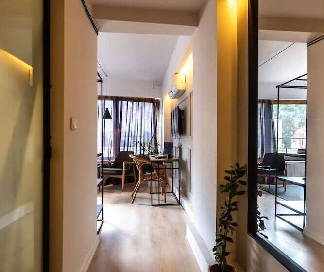 ホテル Pesa Suites