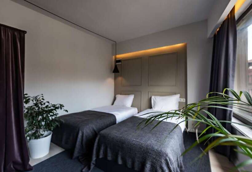 ホテル Pesa Suites