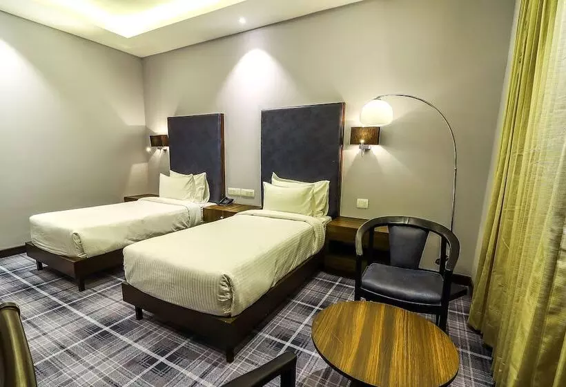 호텔 Piccadily Raipur