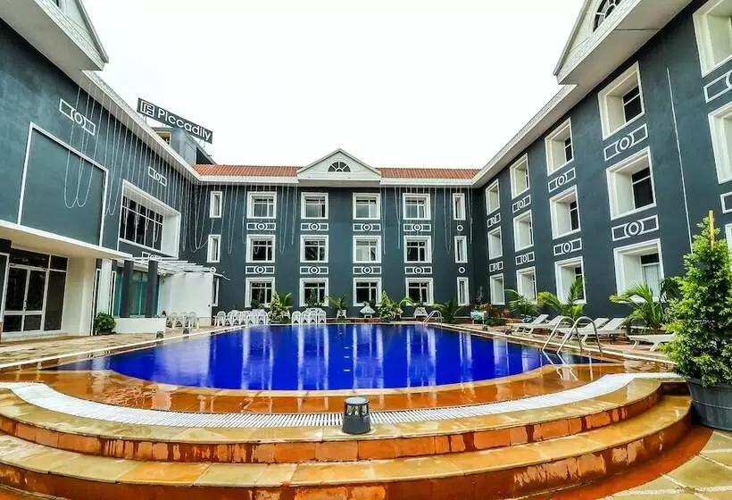 호텔 Piccadily Raipur