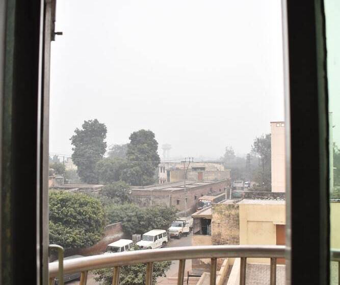 فندق Sun   A Taj View Heritage