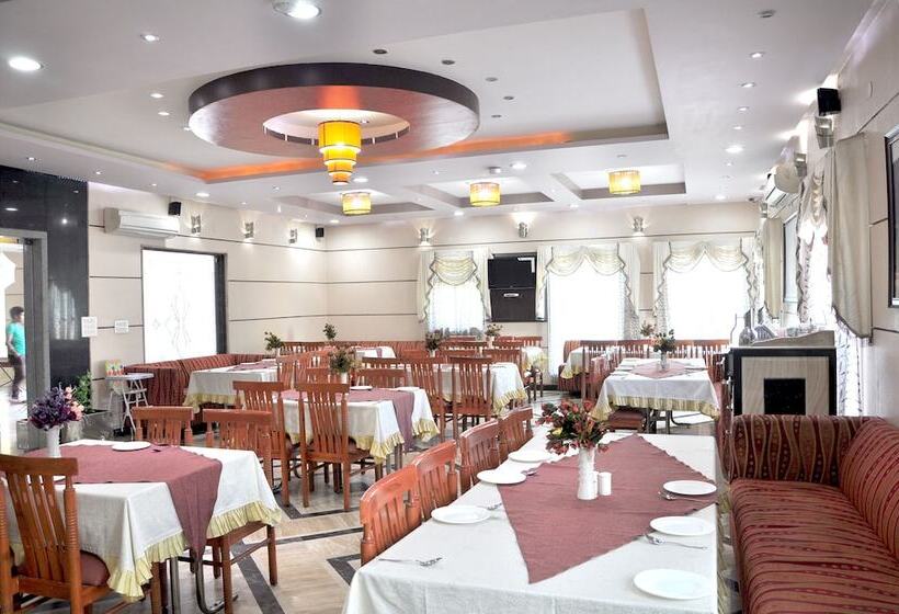 فندق Sun   A Taj View Heritage