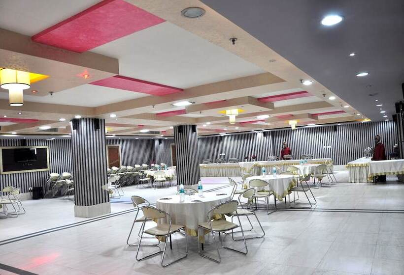 فندق Sun   A Taj View Heritage