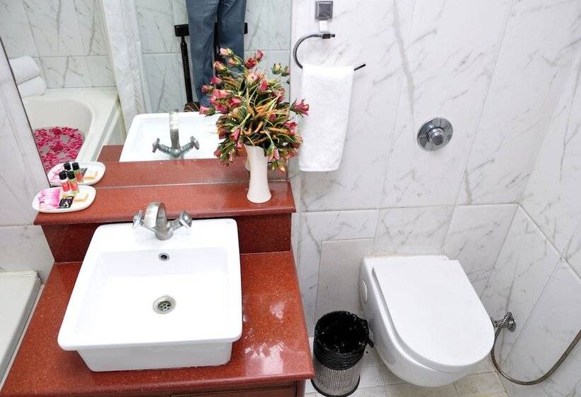 فندق Sun   A Taj View Heritage