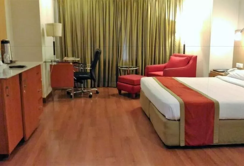 فندق Taj Tristar