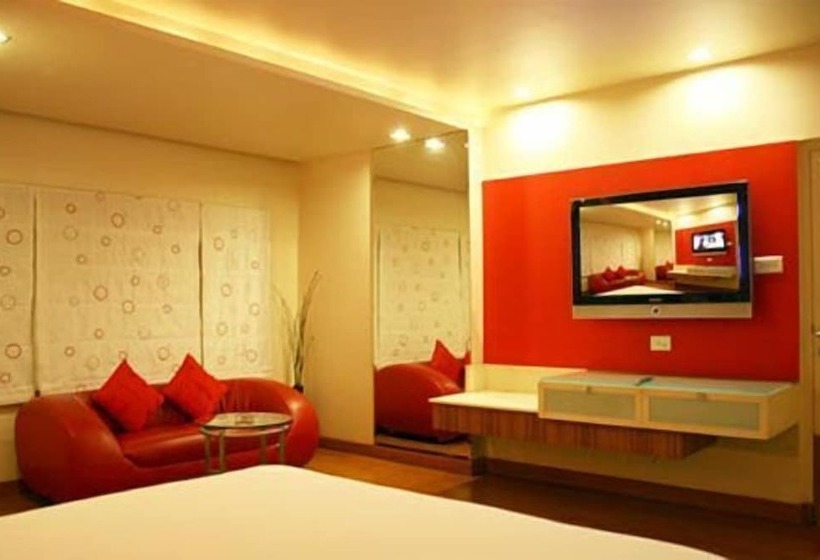 فندق Taj Tristar