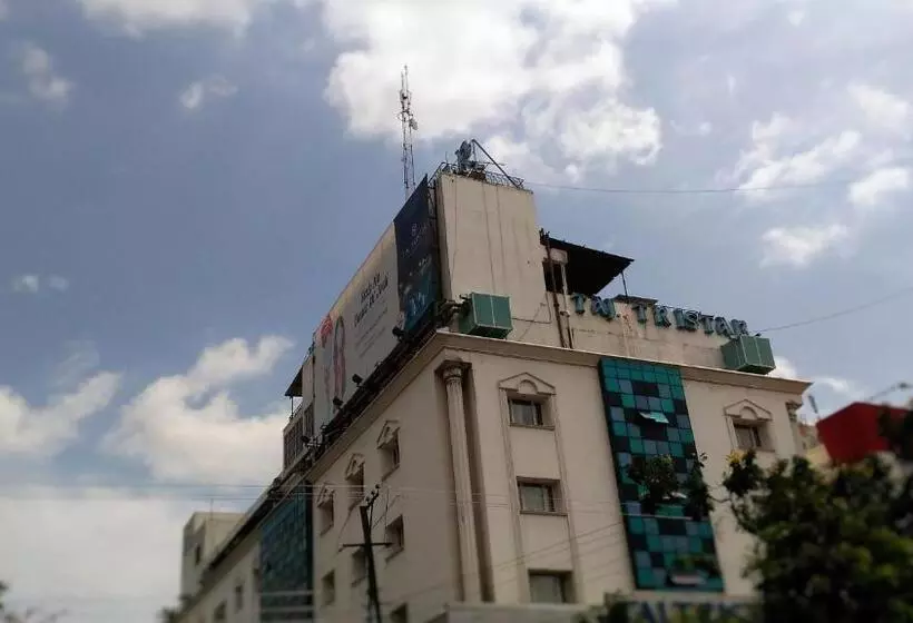 فندق Taj Tristar