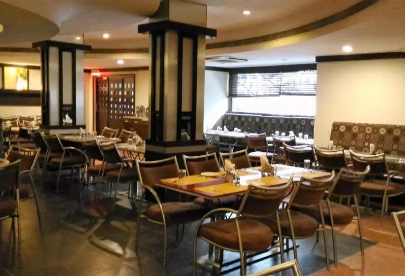 فندق Taj Tristar