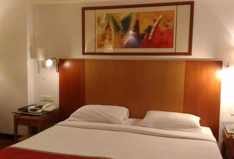 فندق Taj Tristar