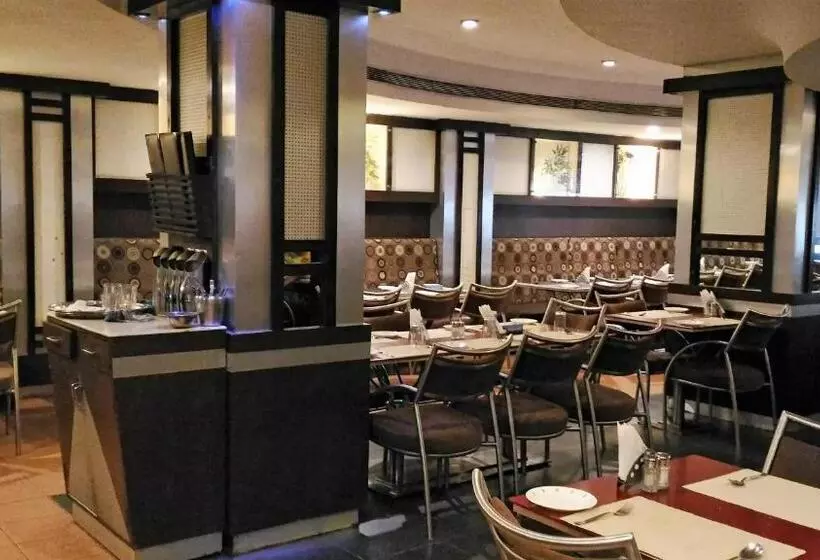 فندق Taj Tristar