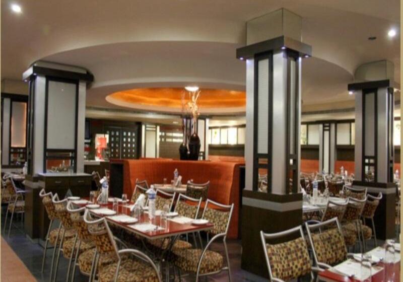 فندق Taj Tristar