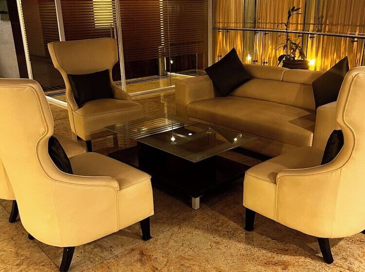 호텔 The Ocean Pearl