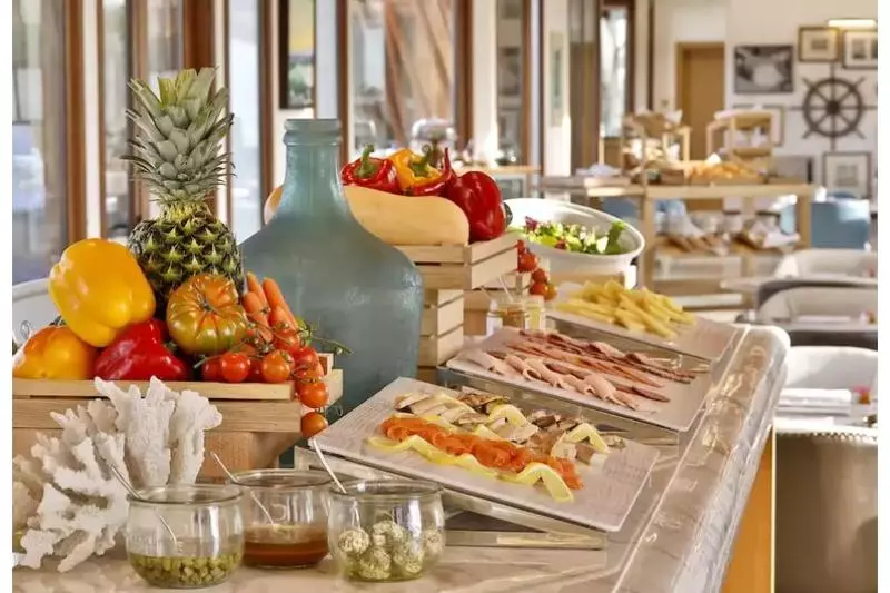 호텔 The Ritzcarlton Ras Al Khaimah, Al Hamra Beach
