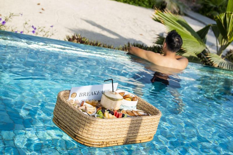 Отель The Ritzcarlton Ras Al Khaimah, Al Hamra Beach