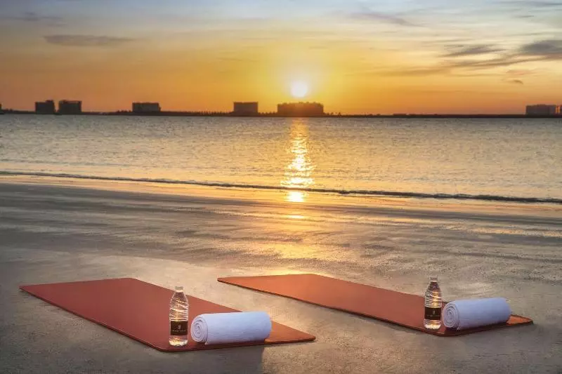 호텔 The Ritzcarlton Ras Al Khaimah, Al Hamra Beach