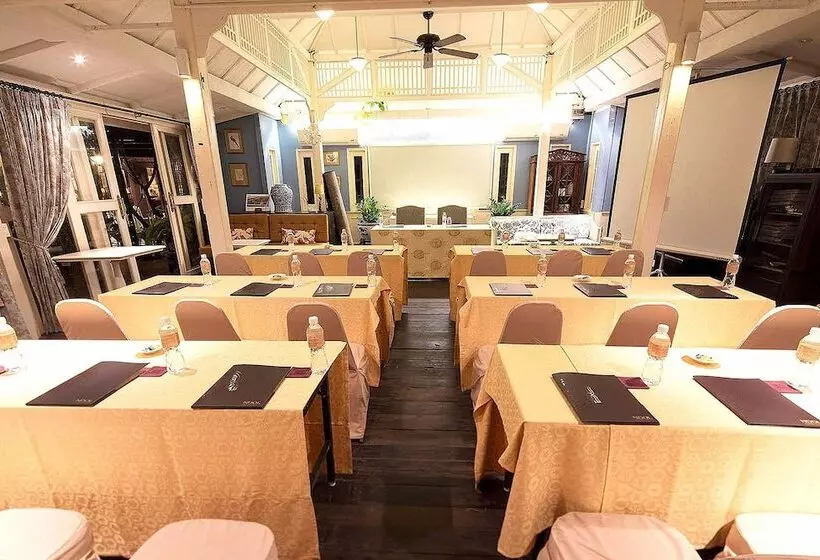 酒店 Zantiis Ndol Villas