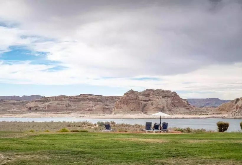 Lake Powell Resort