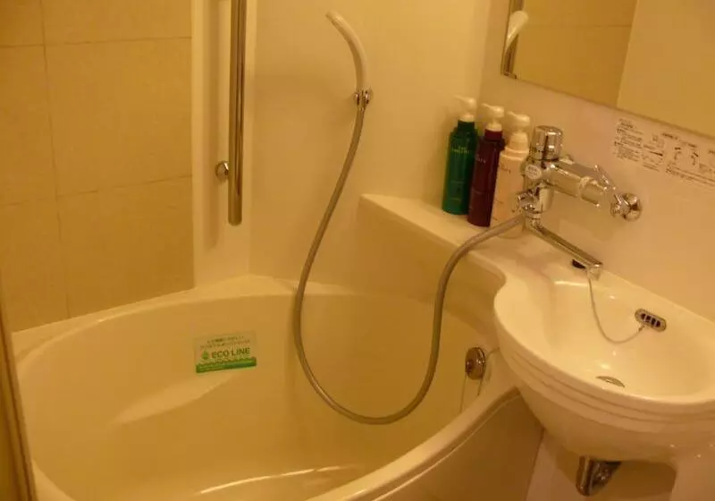 Apa Hotel Yokohama Kannai