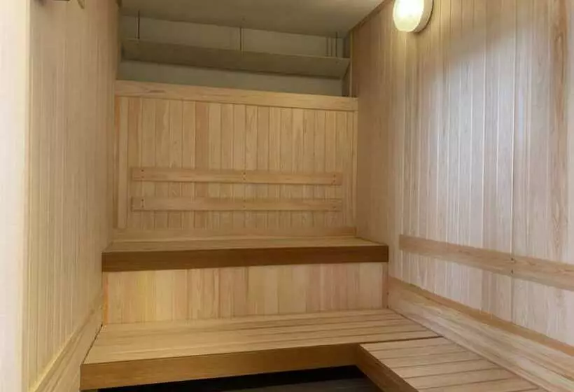 Apa Hotel Yokohama Kannai