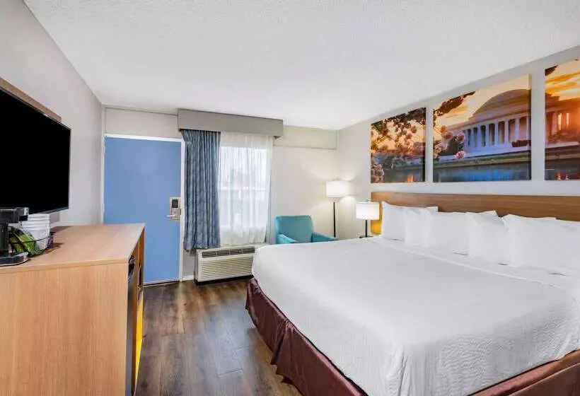 ホテル Days Inn By Wyndham Charlottesville/university Area