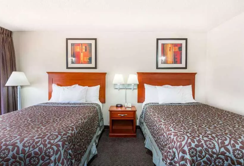 ホテル Days Inn By Wyndham Charlottesville/university Area