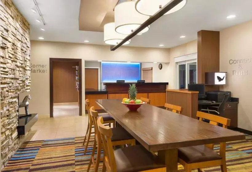 هتل Amerivu Inn And Suites