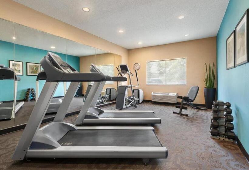 فندق Amerivu Inn And Suites