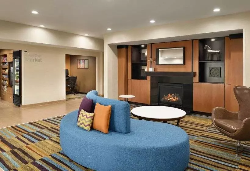בית מלון כפרי Fairfield Inn & Suites Hartford Manchester