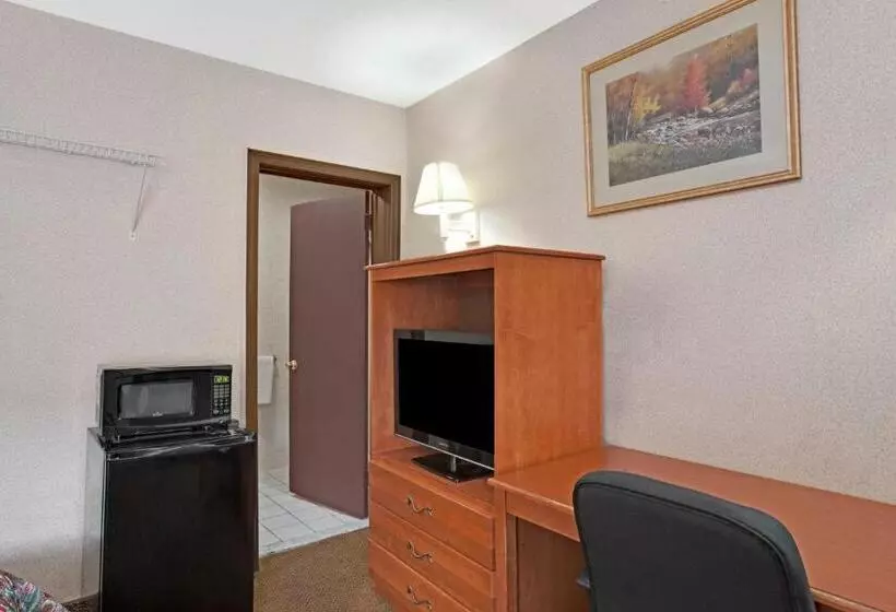 Отель Knights Inn Of Pine Brook