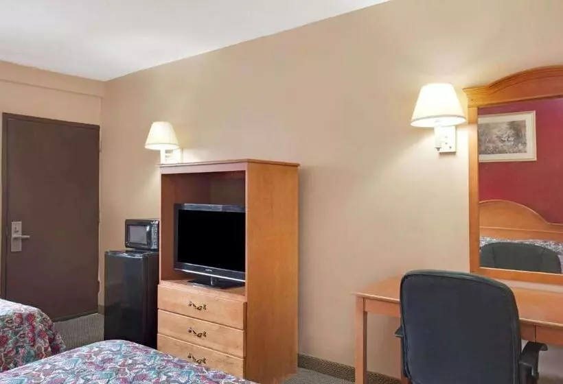 Отель Knights Inn Of Pine Brook