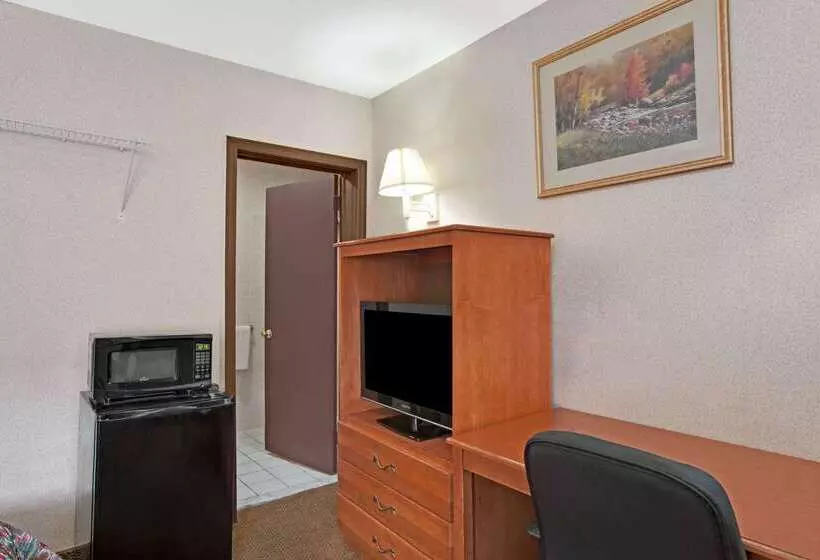 Отель Knights Inn Of Pine Brook