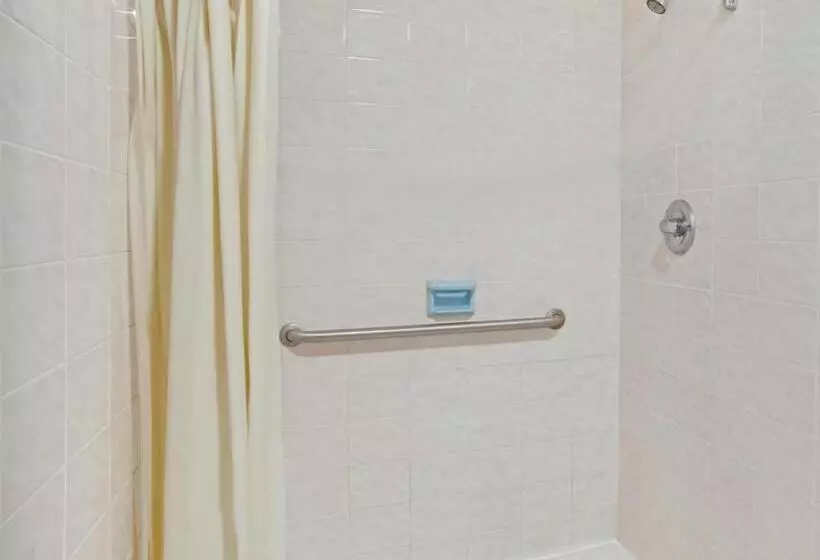 Отель Knights Inn Of Pine Brook