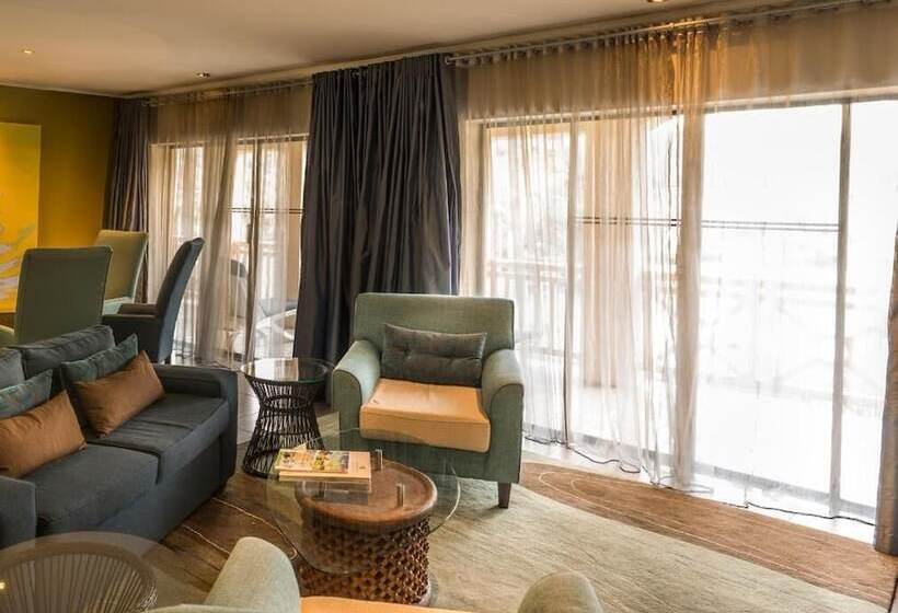 בית מלון כפרי Peermont Walmont At Mmabatho Palms