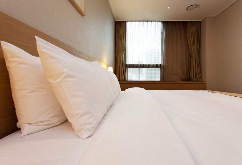 Hotel Skypark Central Myeongdong