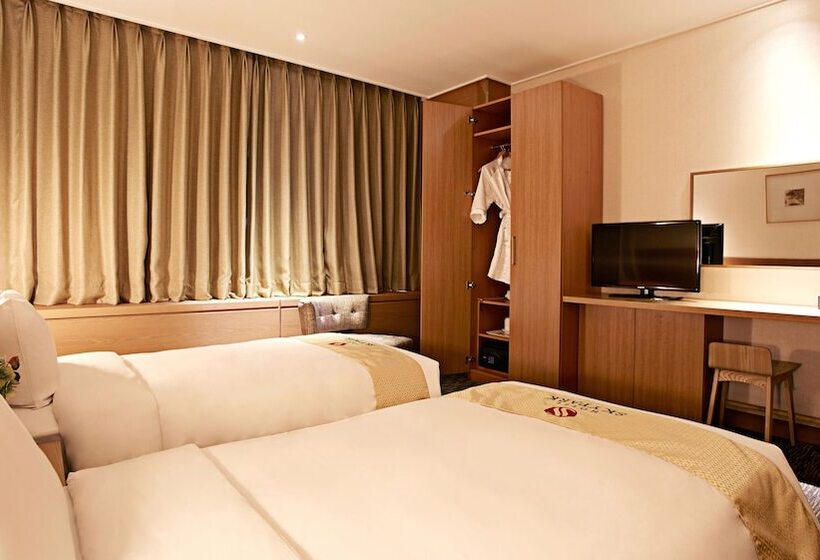 Hotel Skypark Central Myeongdong