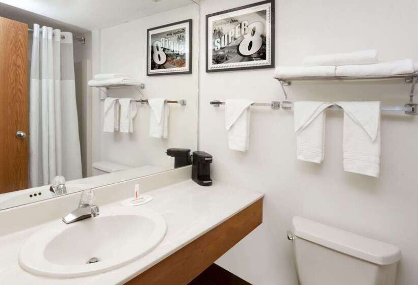 فندق Super 8 By Wyndham Stevensville St Joseph