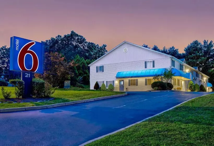 Motel 6 Bethel, Ct Danbury