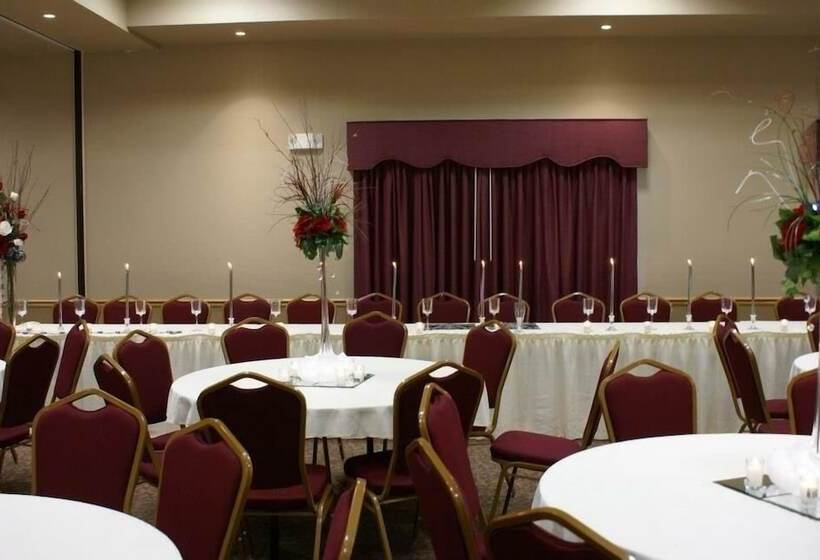 Fossil Creek Hotel And Suites