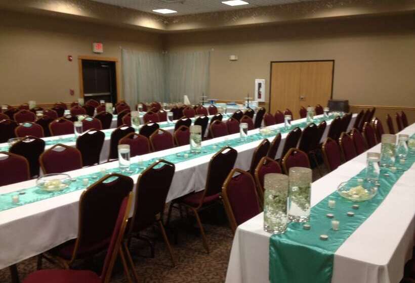 Fossil Creek Hotel And Suites