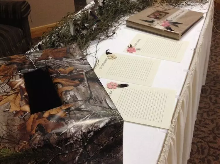 Fossil Creek Hotel And Suites