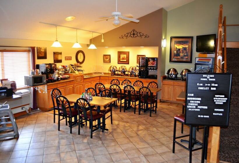 Fossil Creek Hotel And Suites