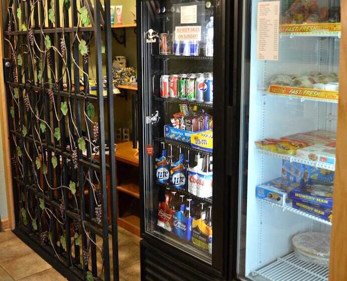 Fossil Creek Hotel And Suites