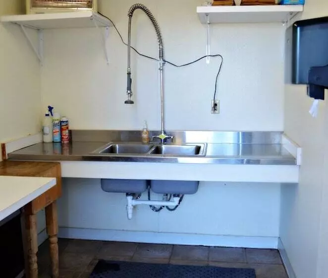 Fossil Creek Hotel And Suites