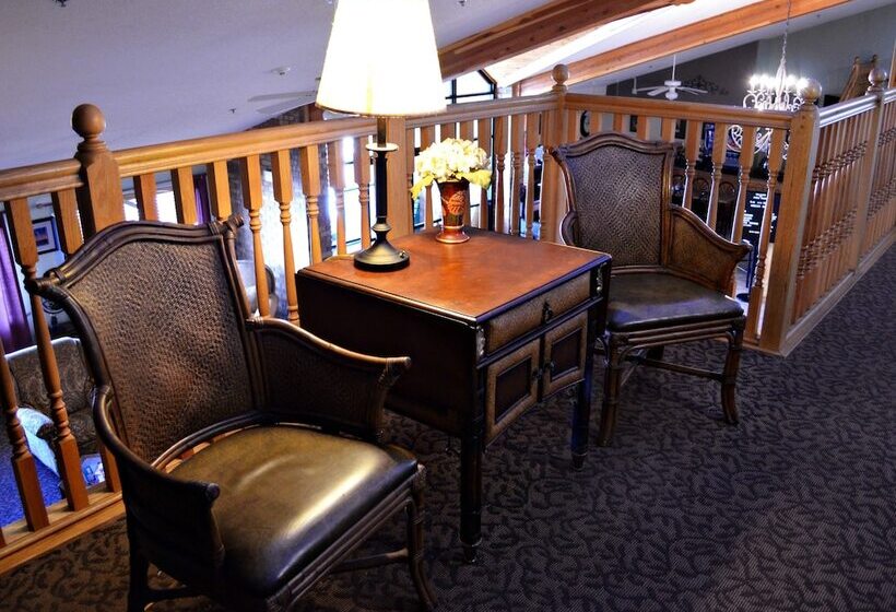 Fossil Creek Hotel And Suites