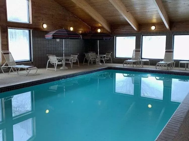 בית מלון כפרי Americinn By Wyndham Hampton