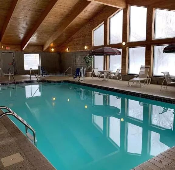 בית מלון כפרי Americinn By Wyndham Hampton