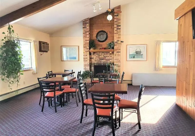 Hotelli Amerivu Inn & Suites Avon